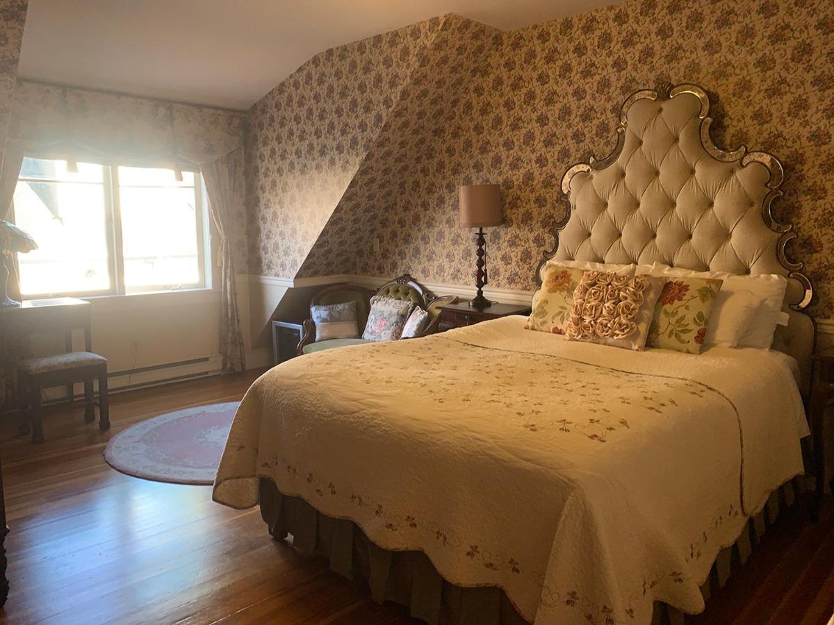 Haterleigh Heritage Inn Victoria Extérieur photo