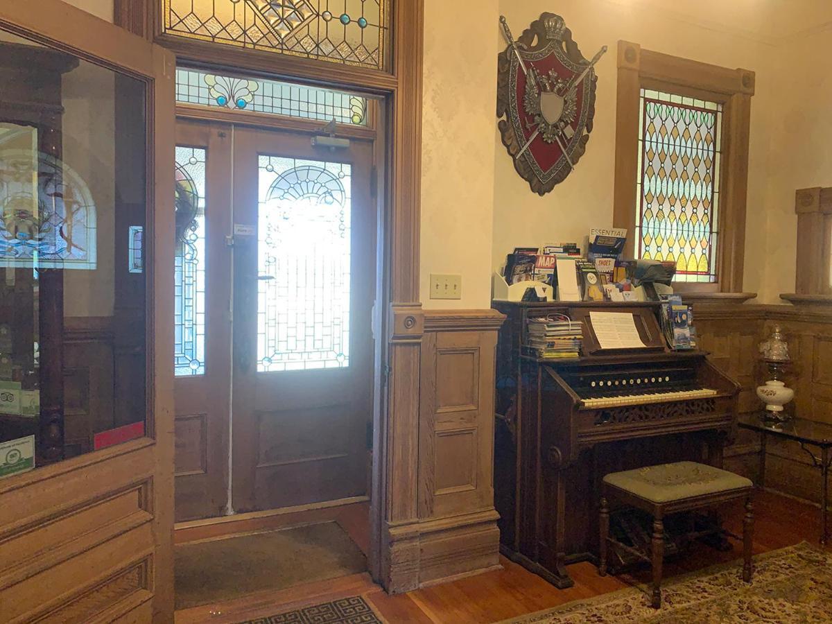 Haterleigh Heritage Inn Victoria Extérieur photo