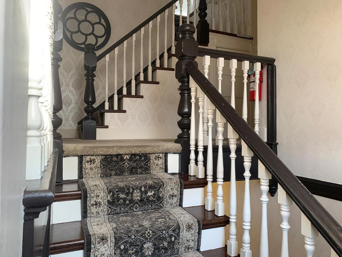 Haterleigh Heritage Inn Victoria Extérieur photo