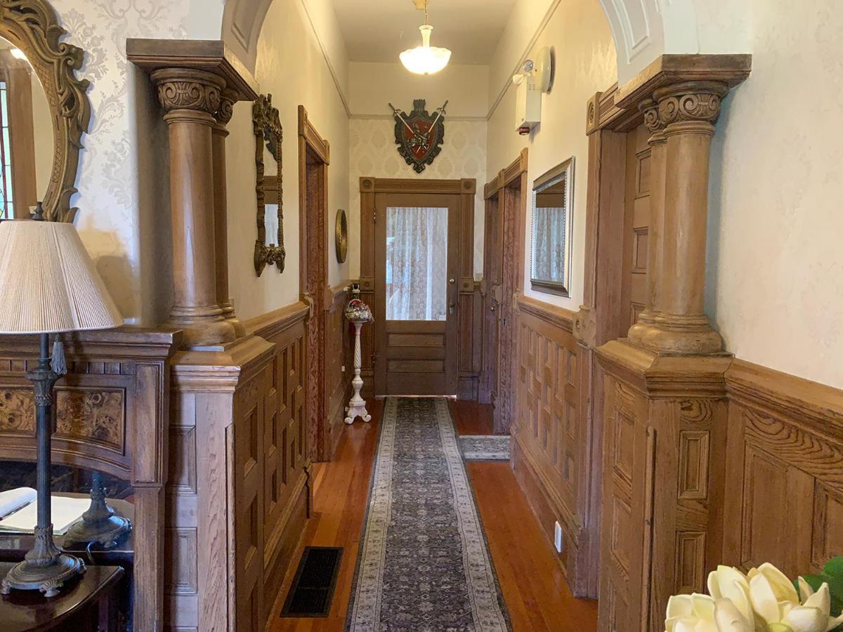 Haterleigh Heritage Inn Victoria Extérieur photo