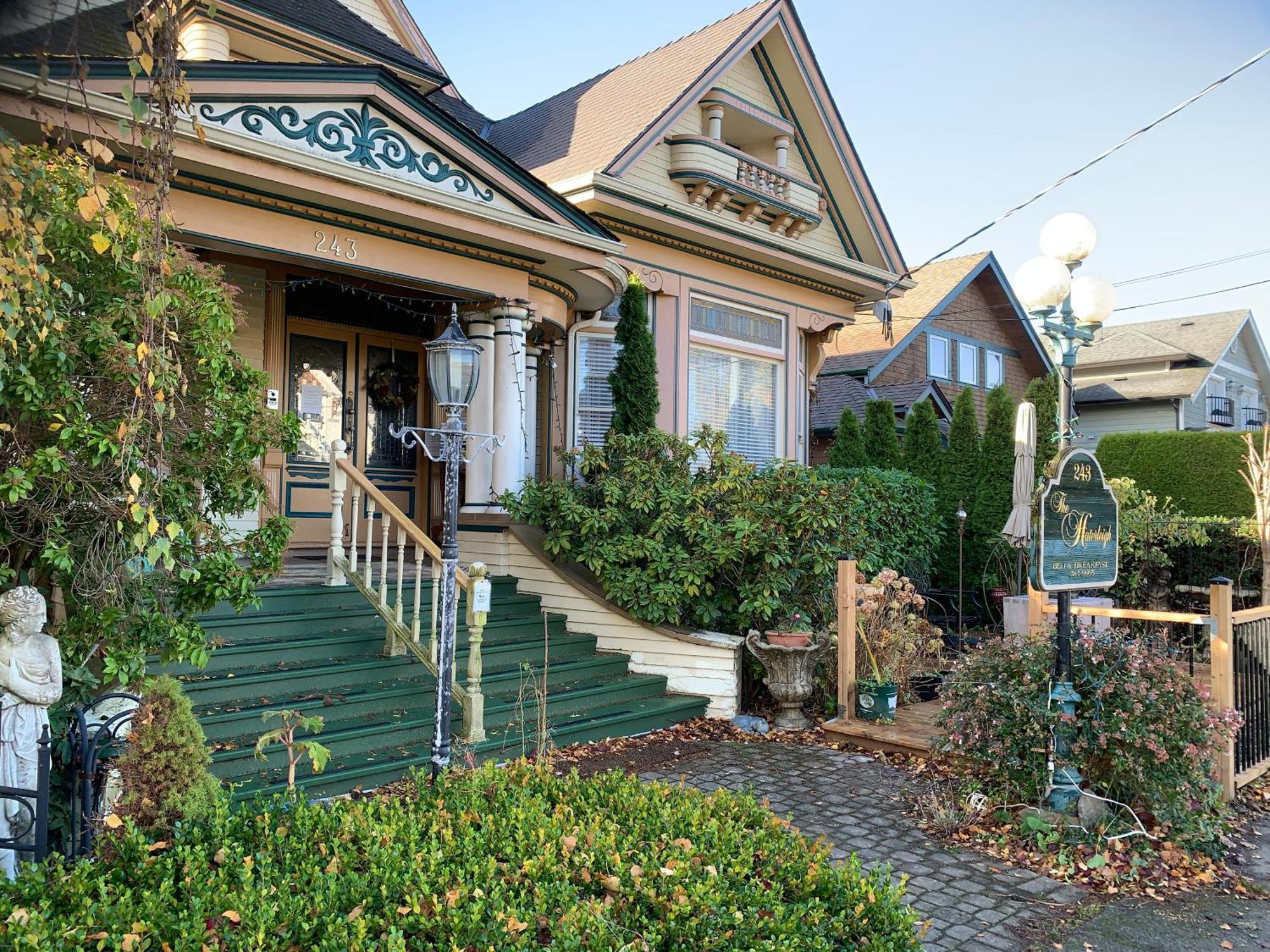 Haterleigh Heritage Inn Victoria Extérieur photo