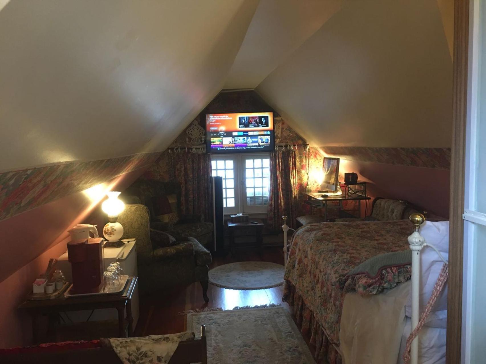 Haterleigh Heritage Inn Victoria Extérieur photo