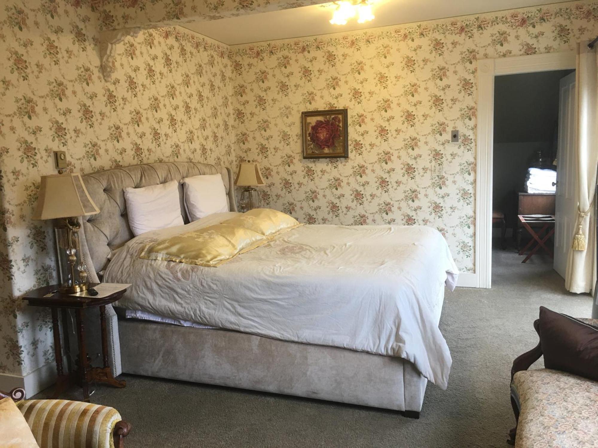 Haterleigh Heritage Inn Victoria Extérieur photo